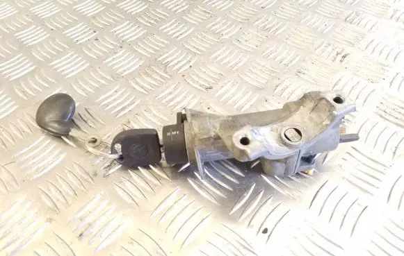 Volkswagen PASSAT B5 Ignition lock 4B0905851A