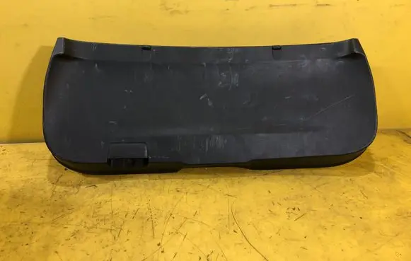 Opel Agila B Tailgate trim 8377152K00