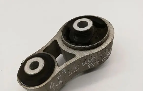 Mazda CX-7 Gearbox mount