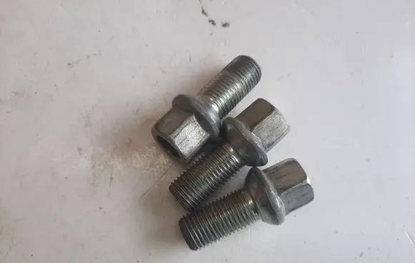 Audi A7 S7 4G Nuts/bolts 