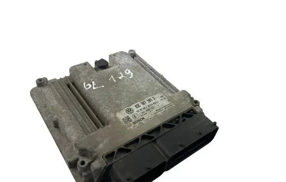 Volkswagen PASSAT B7 Engine control unit/module ECU 03C907309D 0261S06338
