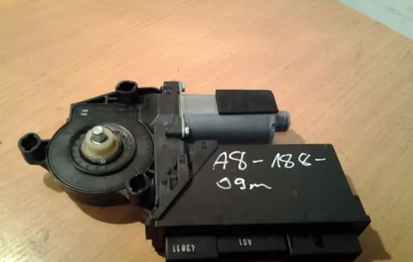Audi A8 S8 D3 4E Front door window regulator motor 4E1910802B 998094112