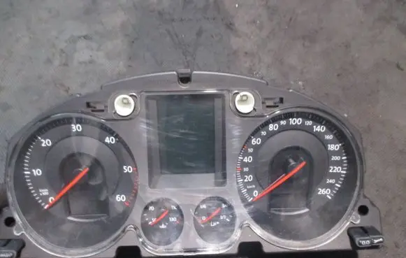 Volkswagen PASSAT B6 Speedometer (instrument cluster) V0002000 3C0920871E