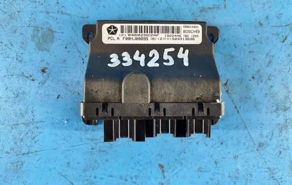 Chrysler 200 Comfort/convenience module 04602922AF