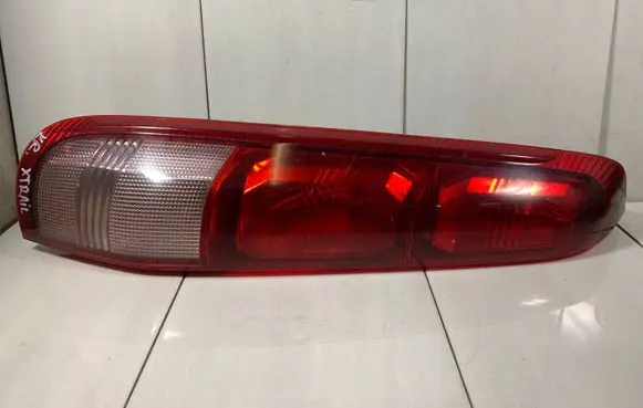 Nissan X-Trail T30 Rear/tail lights 4913