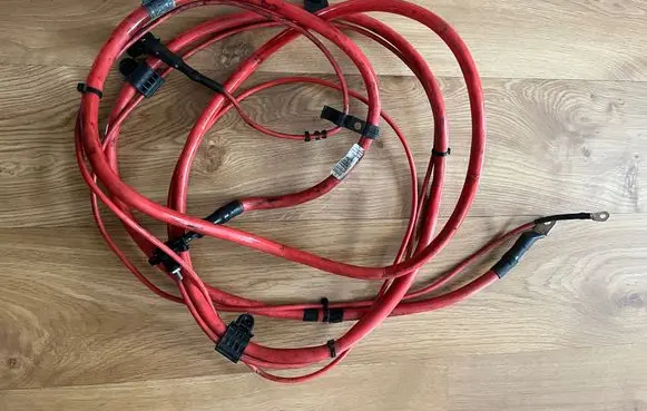 BMW 3 E92 E93 Positive cable (battery) 9125025 9125036