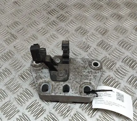 Volkswagen Golf VII Engine mounting bracket 5QE199588B