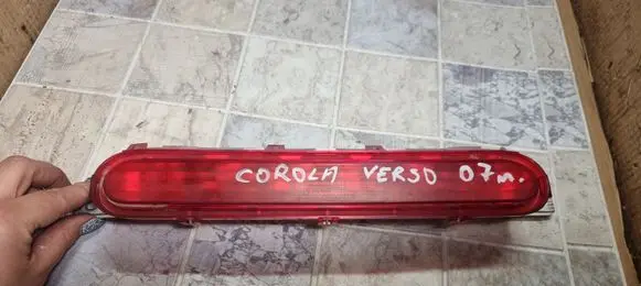 Toyota Corolla Verso AR10 Third/center stoplight E203029