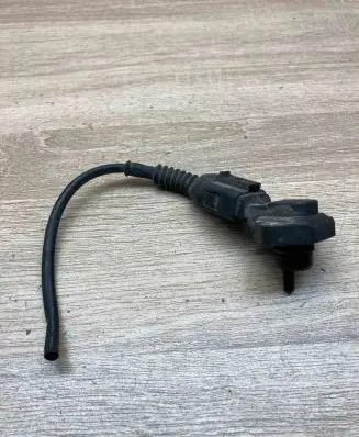 Volkswagen Golf IV Air pressure sensor 038906051 0281002177