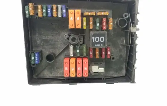 Volkswagen Touran I Fuse module 1K0937125A