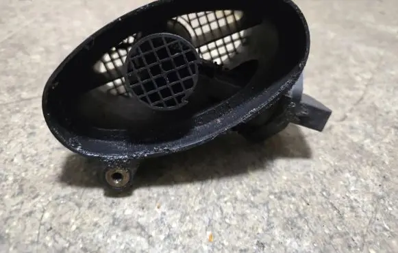 BMW 5 E39 Mass air flow meter 7787076 0928400468