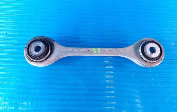 Audi A6 Allroad C7 Front anti-roll bar/stabilizer link 4M0411317