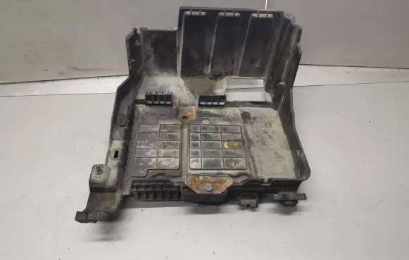 Renault Scenic II - Grand scenic II Battery tray 8200467409