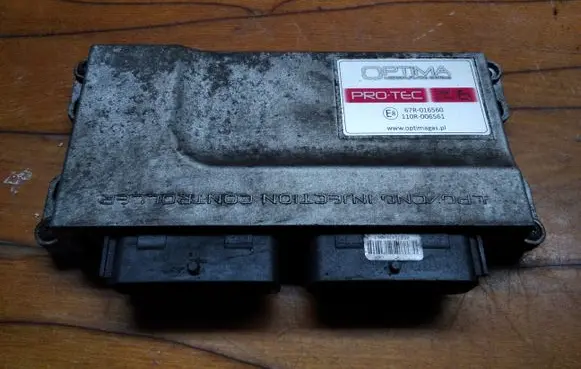 Isuzu Rodeo LP gas control unit module 67R016560 110R006561