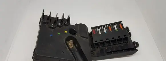Mercedes-Benz E W211 Fuse module A2115461141