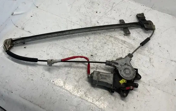 Suzuki Grand Vitara I Rear door window regulator with motor