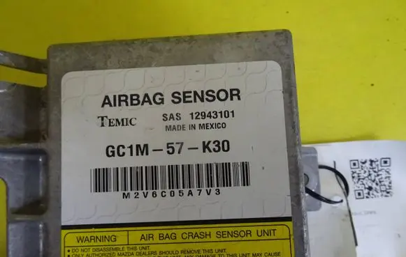 Mazda 626 Airbag control unit/module GC1M-57-K30 12943101