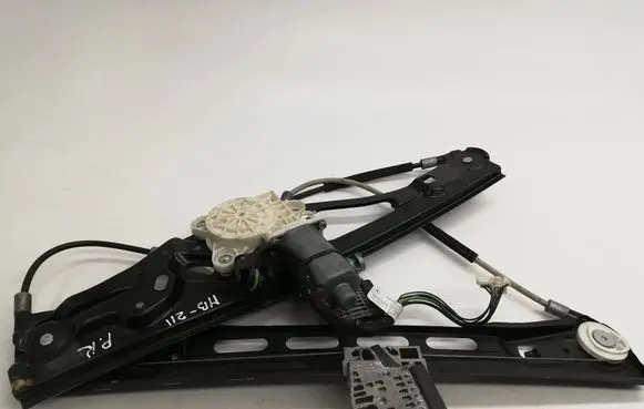 Mercedes-Benz E W211 Front door electric window regulator A2118202942