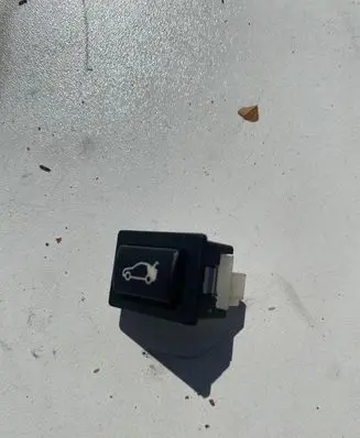 BMW 5 E60 E61 Tailgate opening switch 9200316 280709