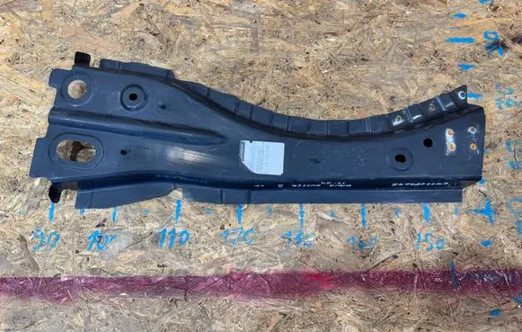 Dacia Duster II Front side member 641973445R S2503L085