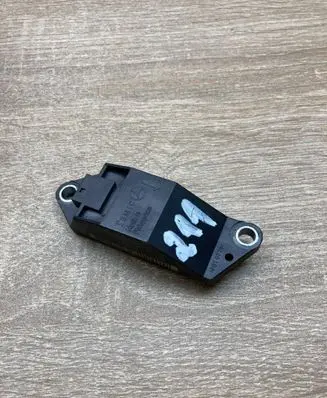 Mercedes-Benz E W211 Airbag deployment crash/impact sensor A0018209326