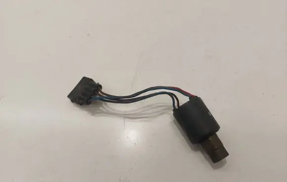 Volkswagen PASSAT B3 Other air conditioning (A/C) parts 357972764