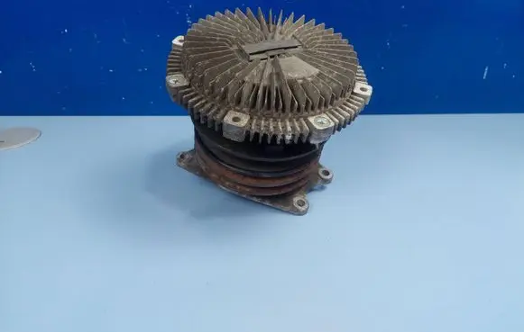 Mitsubishi Pajero Viscous fan clutch 