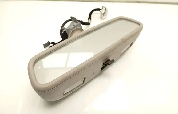 Rear view mirror (interior)