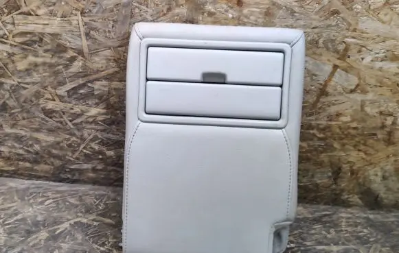 Acura ZDX Rear seat armrest 