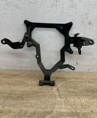 BMW 6 F06 Gran coupe Engine control unit holder 761056502 23310110