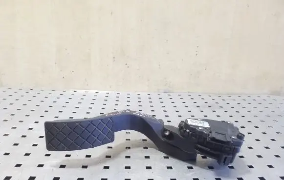 Audi A6 S6 C5 4B Accelerator throttle pedal 8D1721523F 6PV008376
