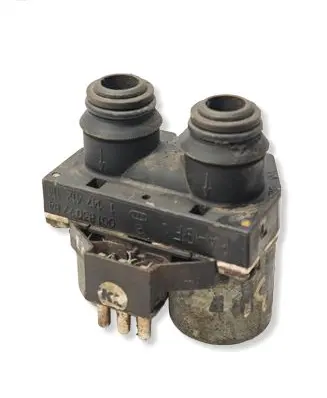 Mercedes-Benz E W210 Coolant heater control valve 0018307784 1147412114