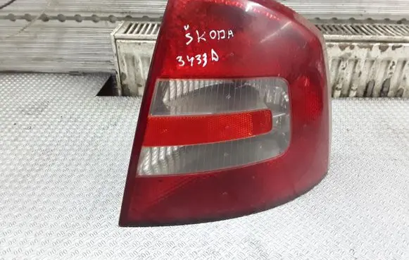Skoda Octavia Mk2 (1Z) Rear/tail lights 1Z5945096A