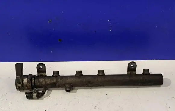 Mercedes-Benz C W204 Fuel main line pipe A6420702495
