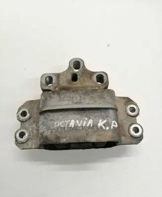 Skoda Octavia Mk2 (1Z) Engine mount bracket 1K0199555