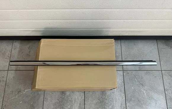 Ford Ranger Rubber seal front door window/glass 