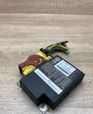 Volkswagen PASSAT B6 Airbag control unit/module 3C0909605M WITHPLUG