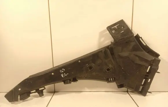 Audi Q7 4L Front bumper mounting bracket 4L0807284B