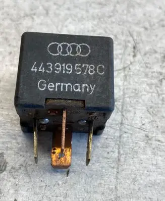 Volkswagen PASSAT B5.5 Other relay 443919578c