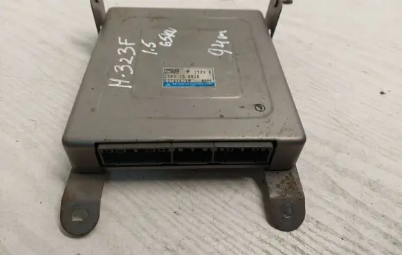 Mazda 323 Engine control unit/module Z50918881b E2T81671M Z5092509B