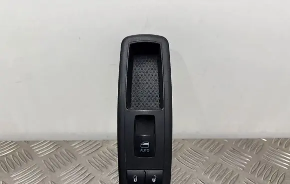 Dodge Durango III Electric window control switch 68290692AB