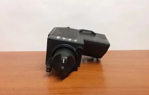 Mercedes-Benz E W210 Light switch 2105451104 5543