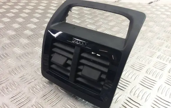 BMW X3 G01 Rear air vent grill 9363822