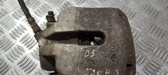 BMW 5 E39 Front brake caliper 6022296