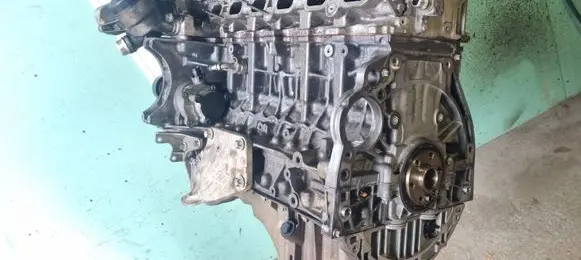 BMW 5 E60 E61 Engine N53B30A 70534330 11000421310