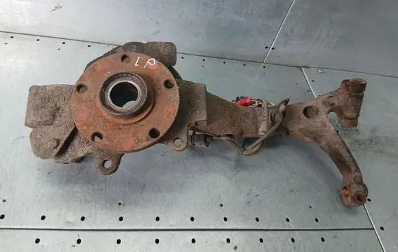 Audi A6 S6 C5 4B Front wheel hub spindle knuckle