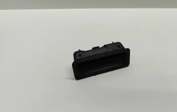 BMW 5 E60 E61 Tailgate opening switch 7118158 51247118158