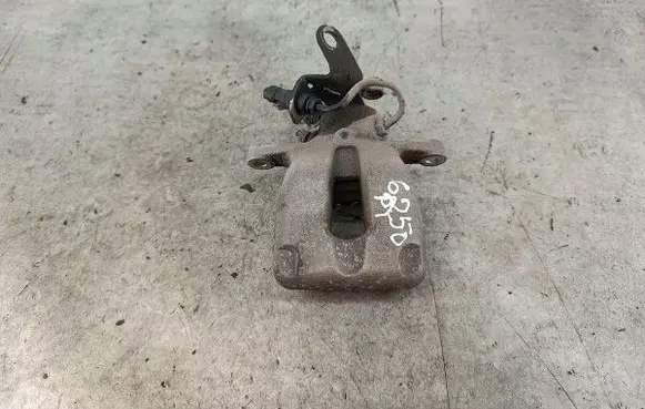 Volkswagen Jetta V Rear brake caliper 