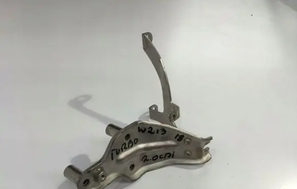 Mercedes-Benz E W238 Other engine part A6540960045