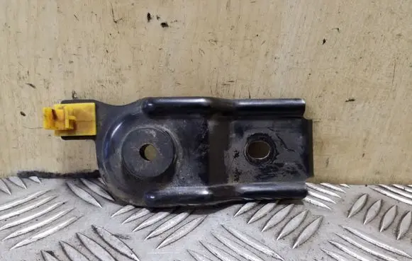 Subaru Forester SF Radiator mount bracket